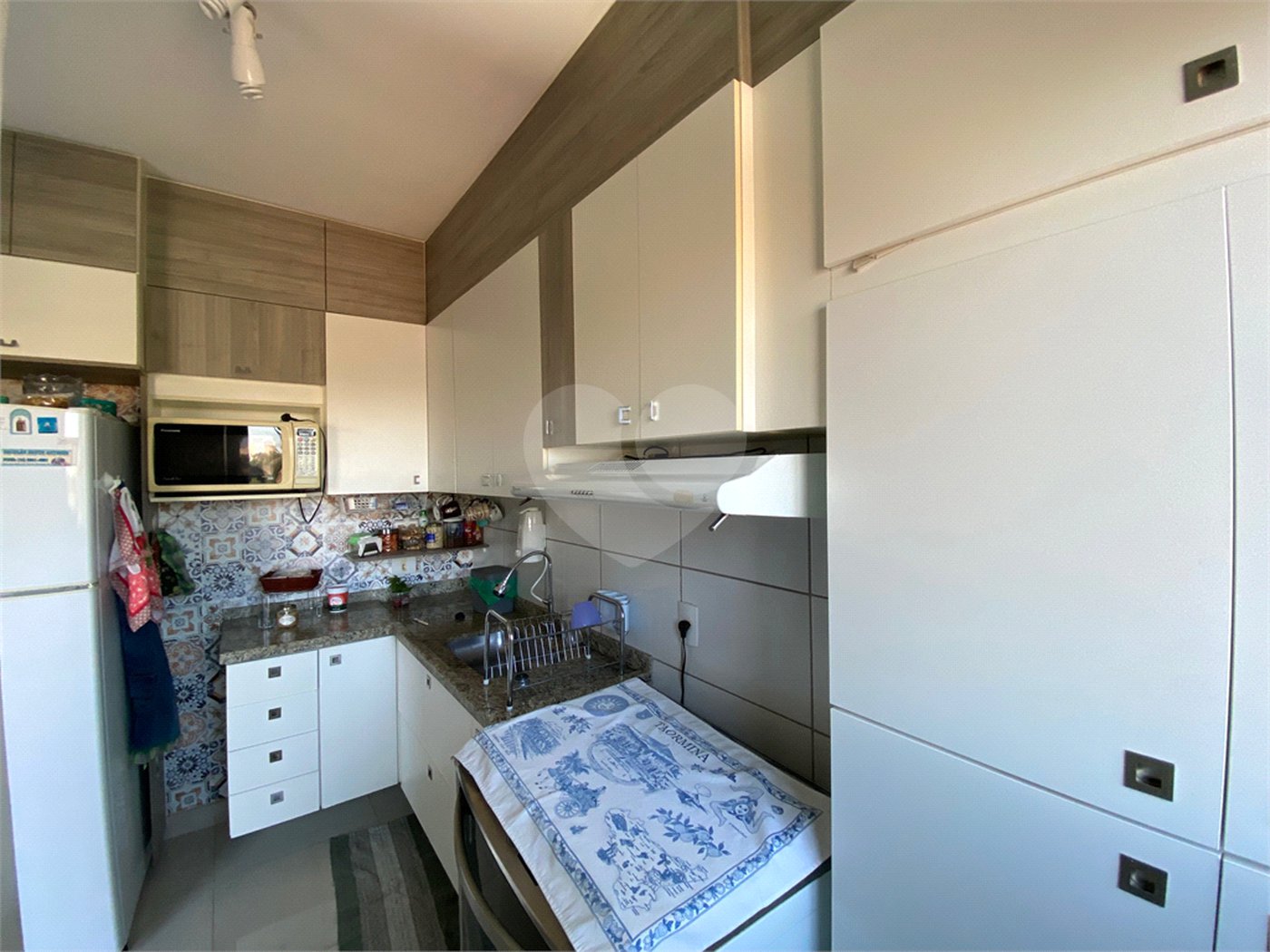 Apartamento de 2 dormitórios (1 suíte) próximo a Rodoviária