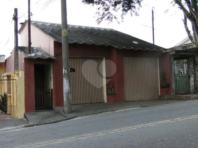 Casa Térrea à venda com 3 quartos, sendo 1 suíte,  em Parque Peruche, São Paulo, SP