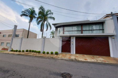 Sobrado à venda com 3 suítes em Jardim Paulista, Atibaia, SP