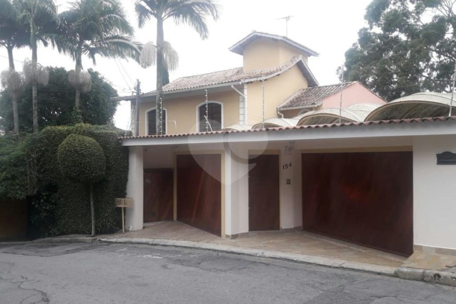 Sobrado à venda com 6 quartos, sendo 2 suítes, em Horto Florestal, São Paulo, SP