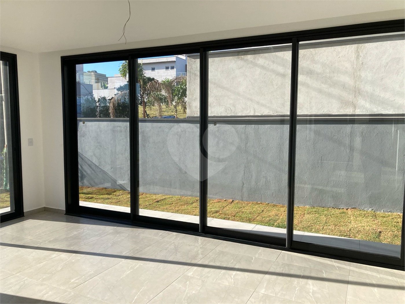 Casa à venda com 4 quartos, sendo 3 suítes,  no condomínio Reserva Granja Anita, Mogi das Cruzes - SP