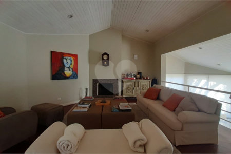 Casa à venda ou para alugar com 4 quartos, sendo 2 suítes, em City América, São Paulo, SP
