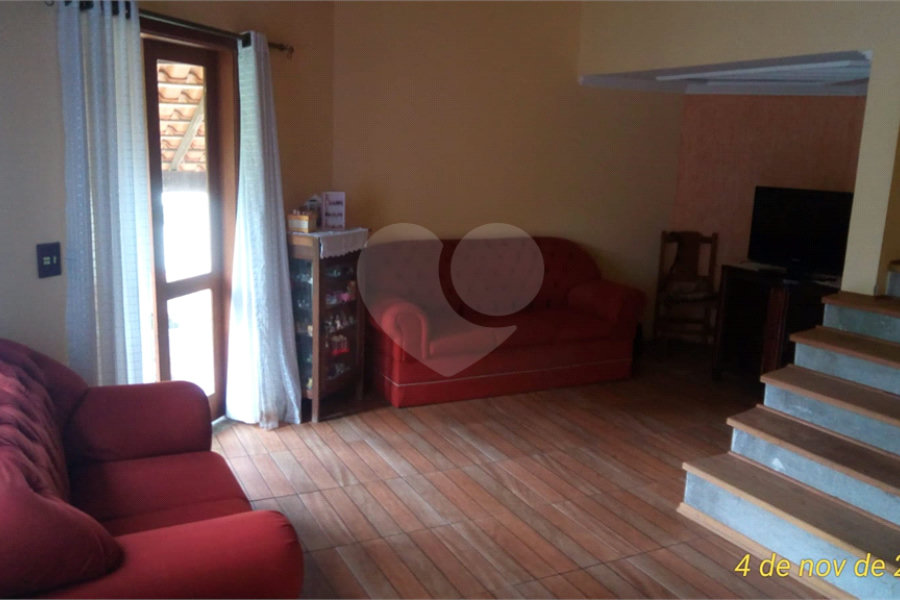 Sobrado à venda com 5 quartos, sendo 1 suíte, em Serra da Cantareira, Mairiporã, SP