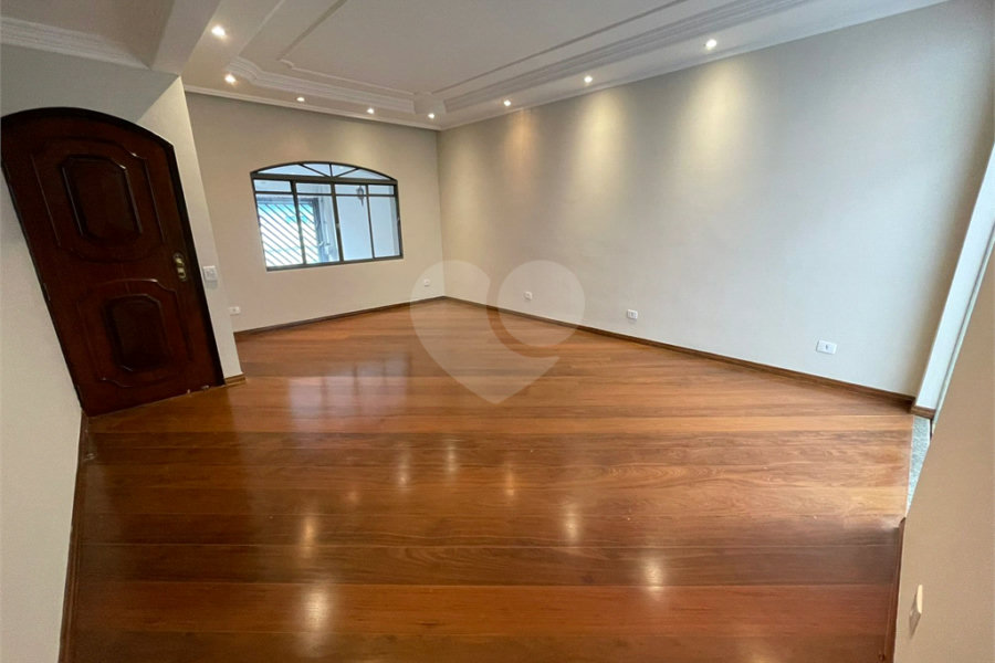 Sobrado à venda com 3 quartos, sendo 2 suítes, em Vila Palmeiras, São Paulo, SP