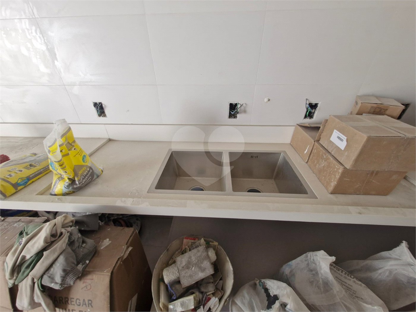 Casa à venda com 4 suítes no condomínio Vale das Palmeiras., Rio de Janeiro - RJ