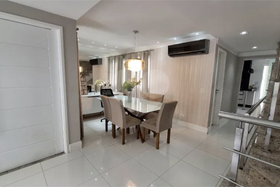 Casa à venda com 5 quartos, sendo 2 suítes,  no condomínio Floradas da Serra, São Paulo - SP