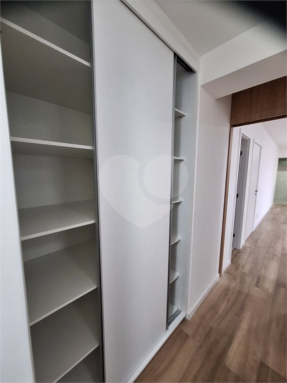 Apartamento à venda com 3 suítes em Vila Anastácio, São Paulo, SP