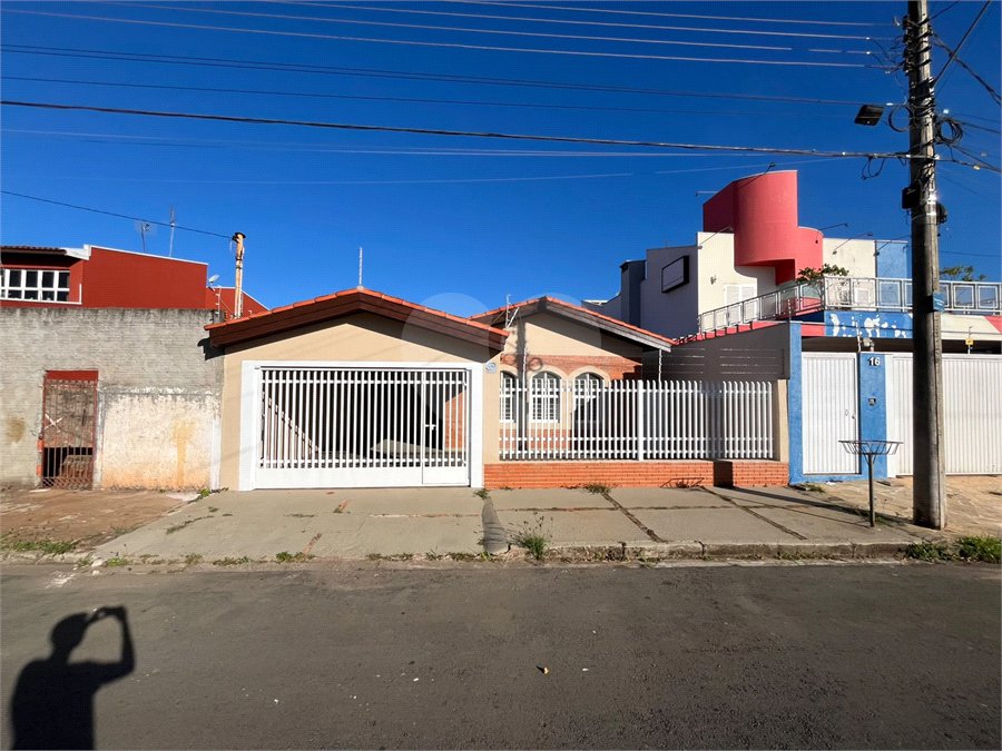 Casa à venda com 3 quartos, sendo 1 suíte, em Jardim Itália, Itapetininga, SP