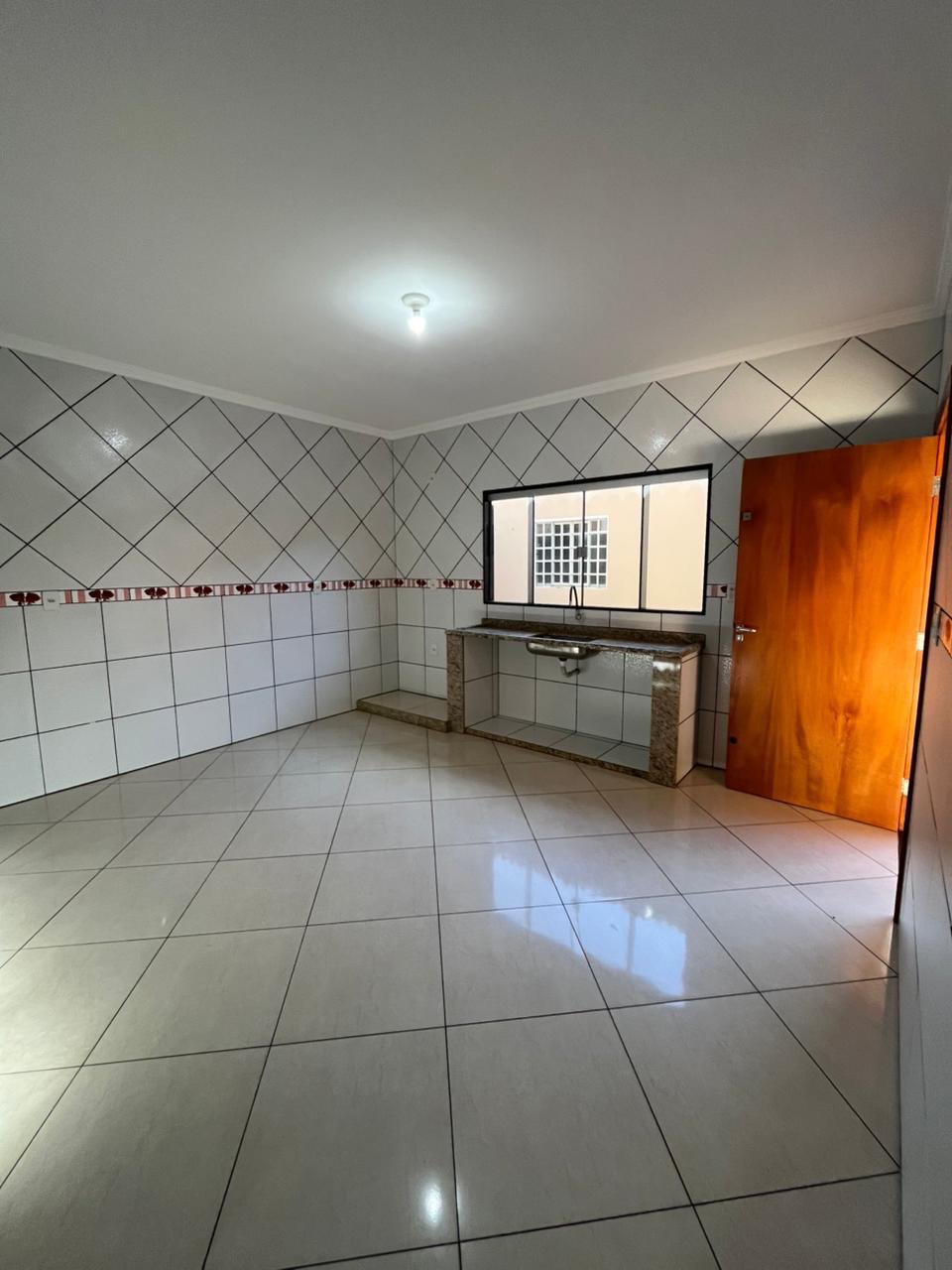 Casa à venda com 4 quartos, sendo 1 suíte,  em Jardim Maristela, Três Lagoas, MS