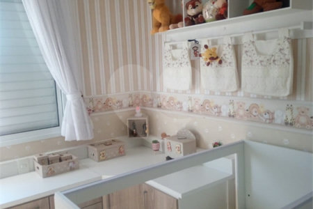 Casa à venda com 3 quartos, sendo 1 suíte, no condomínio Village St. Louis, São Paulo - SP