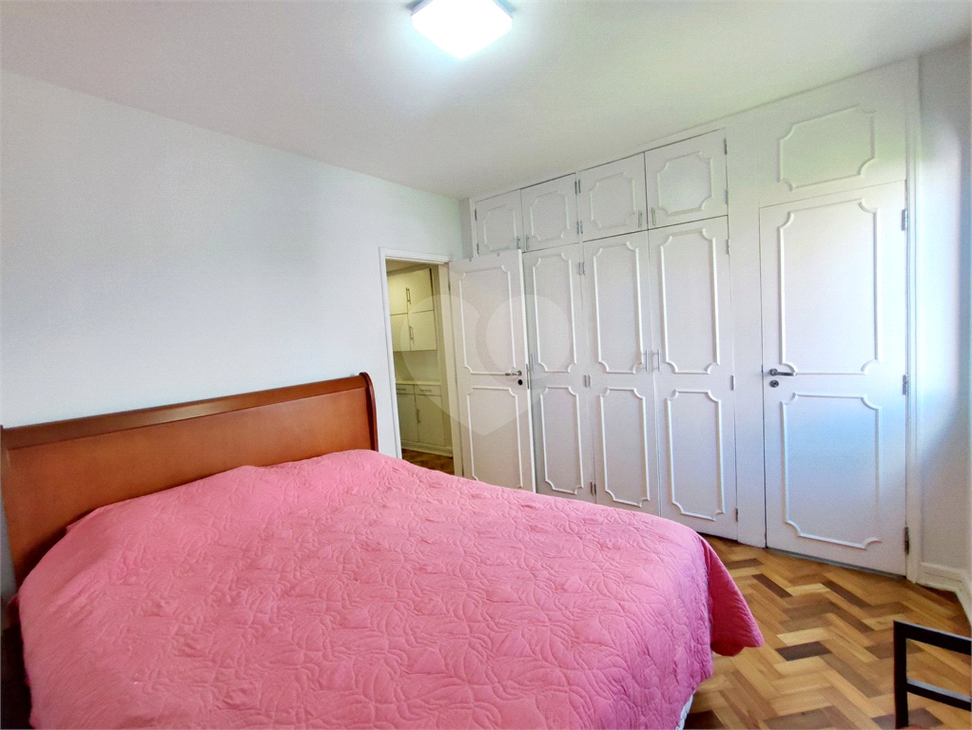 Apartamento à venda com 3 quartos, sendo 1 suíte, em Alto da Boa Vista, São Paulo, SP