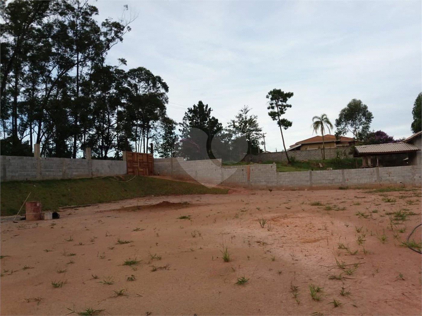 Terreno à venda no condomínio Loteamento Rancho Maringá I, Atibaia - SP