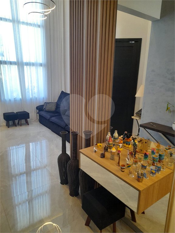 Casa à venda com 3 suítes no condomínio Reserva Real, Paulínia - SP