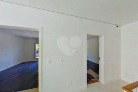 Casa à venda com 4 quartos, sendo 3 suítes,  em Jardim Marajoara, São Paulo, SP