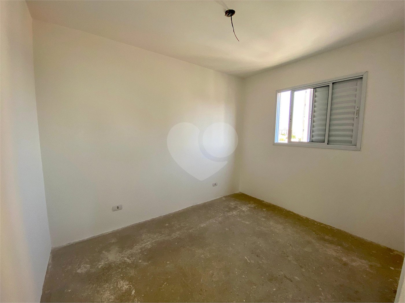 Apartamento à venda com 2 quartos, sendo 1 suíte, em Vila Galvão, Guarulhos, SP