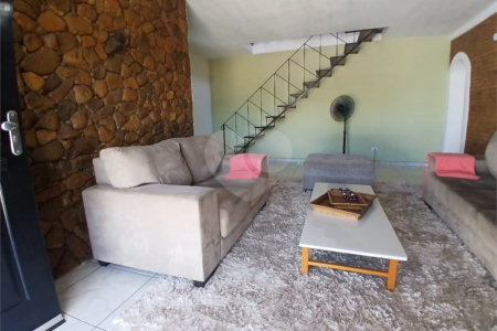 Casa à venda com 3 quartos, sendo 1 suíte,  em Recreio Maristela, Atibaia, SP