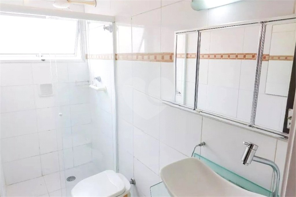 Sobrado à venda com 3 quartos, sendo 1 suíte, em Jardim Bonfiglioli, São Paulo, SP