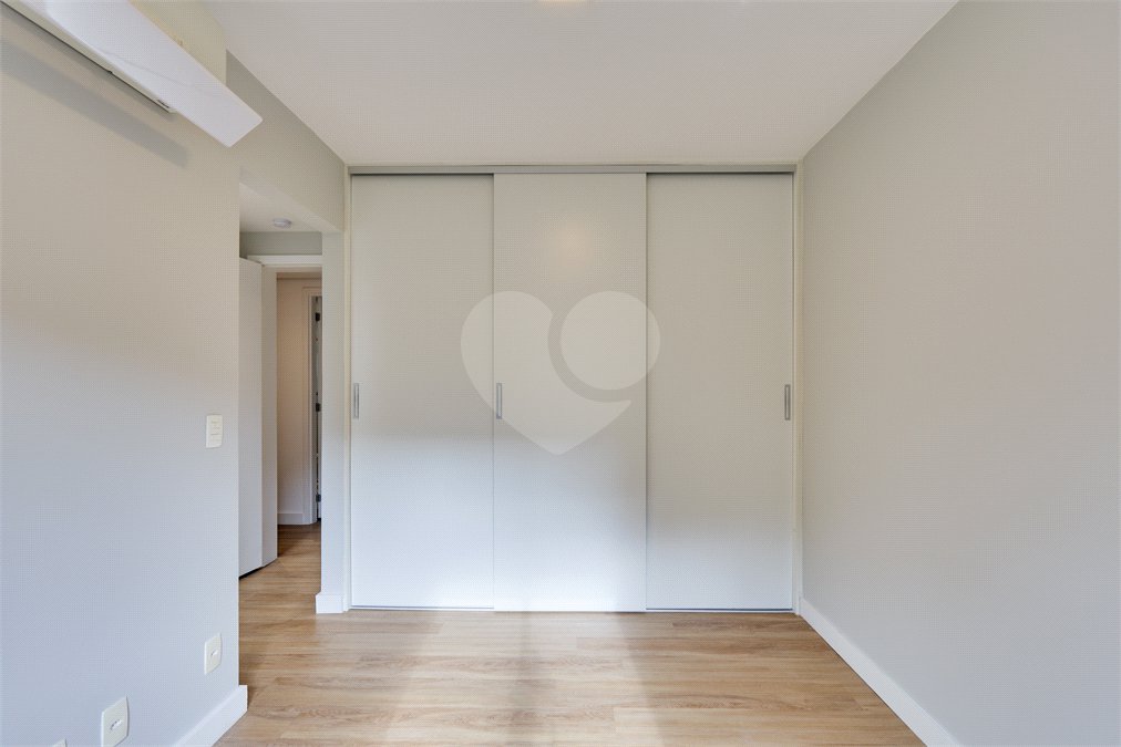 Apartamento à venda com 4 quartos, sendo 3 suítes, em Granja Julieta, São Paulo, SP