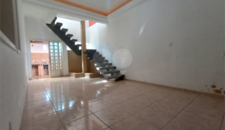 Casa à venda com 3 quartos, sendo 1 suíte, em Central Parque 4-l, Itapetininga, SP