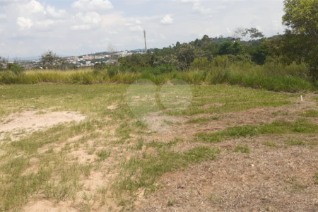 Chácara à venda com 4 quartos, sendo 1 suíte, em Vista Alegre, Vinhedo, SP