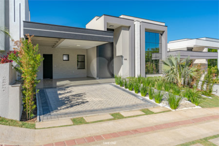 Casa à venda com 3 quartos, sendo 1 suíte, no condomínio Residencial London Park, Indaiatuba - SP