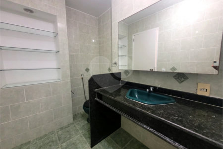 Apartamento à venda com 4 quartos, sendo 1 suíte, em Copacabana, Rio de Janeiro, RJ