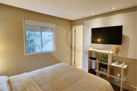 Apartamento à venda com 3 suítes em Vila Suzana, São Paulo, SP