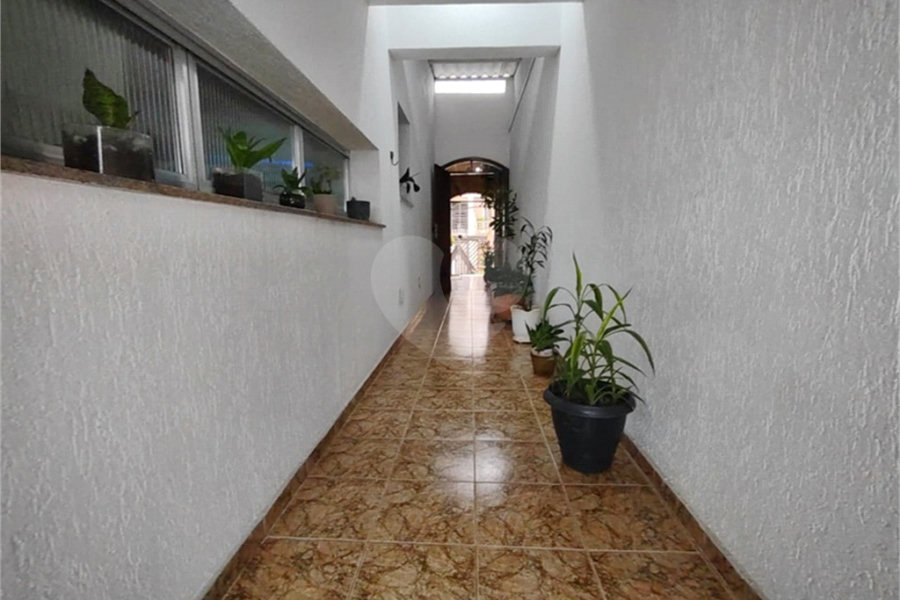 Casa à venda com 3 quartos, sendo 1 suíte, no condomínio Vila Paiva, São Paulo - SP
