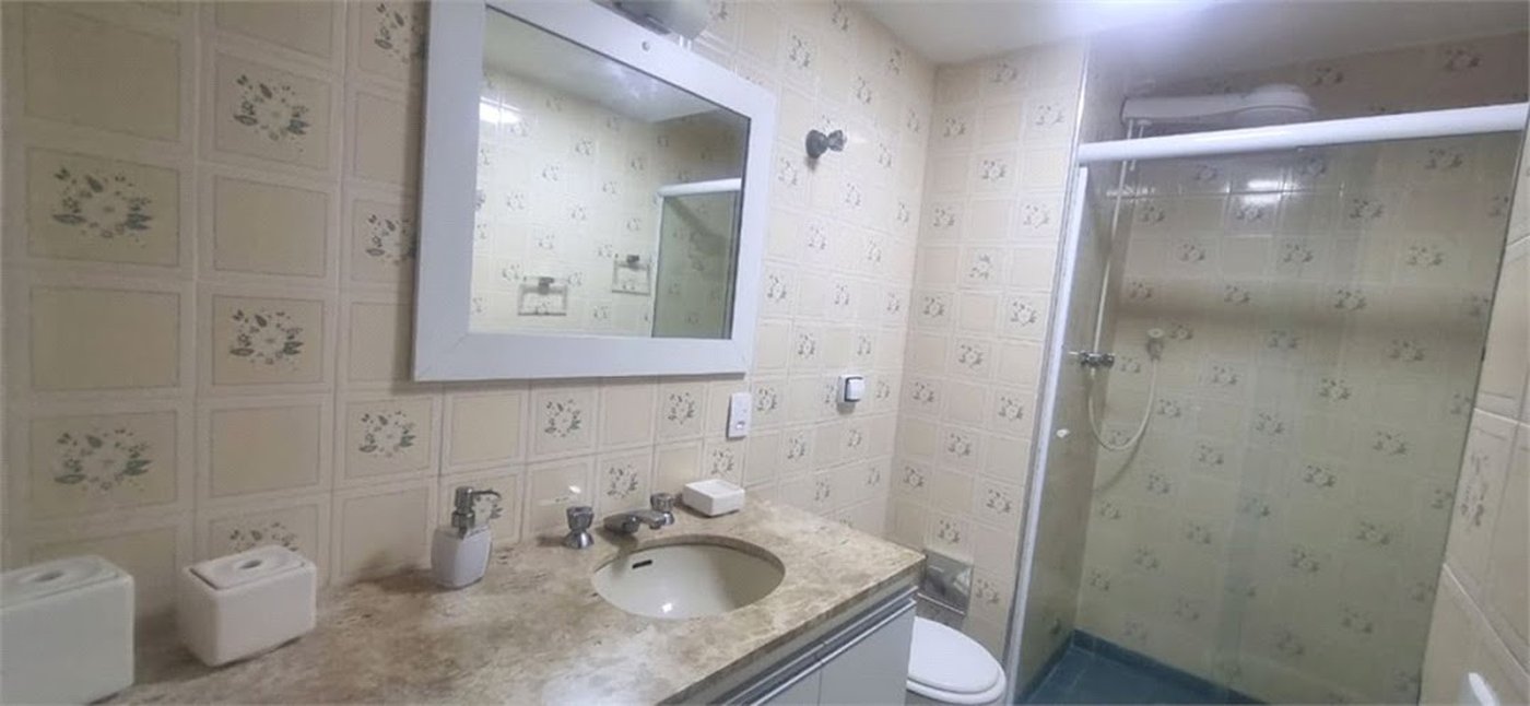 Apartamento porteira fechada com vista para o mar e lazer completo em Pitangueiras – Guarujá