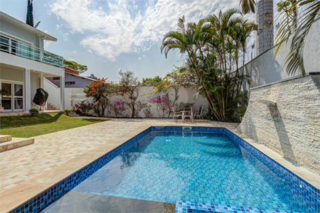 Casa à venda com 5 quartos, sendo 3 suítes, em Chácara Monte Alegre, São Paulo, SP