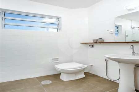 Apartamento à venda com 3 quartos, sendo 1 suíte, em Itaim Bibi, São Paulo, SP