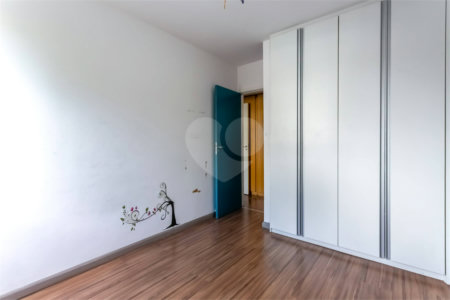 Apartamento à venda com 3 quartos, sendo 1 suíte, em Santo Amaro, São Paulo, SP
