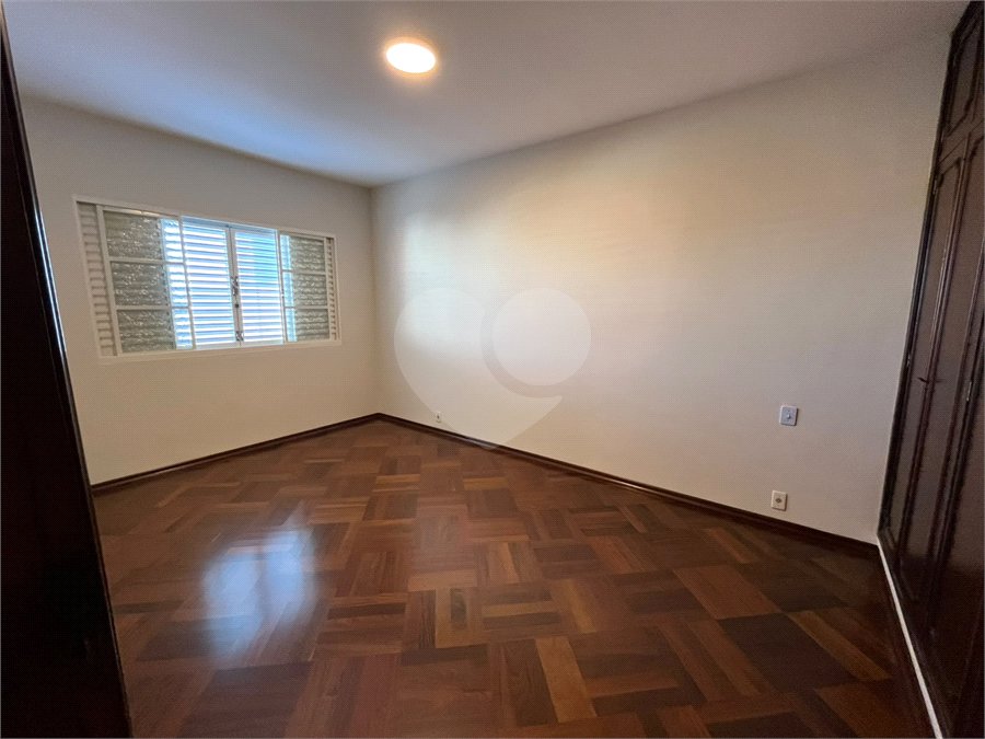 Casa à venda com 3 quartos, sendo 1 suíte, em Jardim Itália, Itapetininga, SP