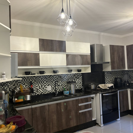 Casa à venda com 3 quartos, sendo 1 suíte,  em Cidade Jardim, Mogi das Cruzes, SP