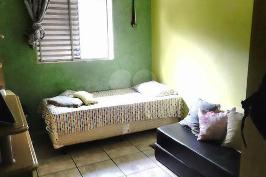 Sobrado à venda com 4 quartos, sendo 1 suíte,  em Tremembé, São Paulo, SP