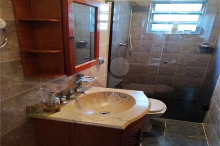 Sobrado à venda com 3 quartos, sendo 2 suítes, em Jardim Santa Emília, São Paulo, SP
