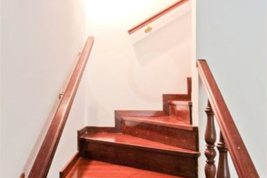 Sobrado à venda com 3 quartos, sendo 1 suíte, em Parada Inglesa, São Paulo, SP