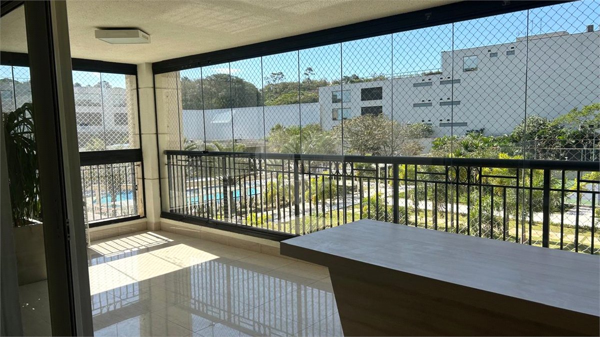 Apartamento para alugar com 3 suítes em Santana, São Paulo, SP
