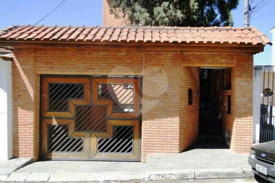 Sobrado à venda com 3 quartos, sendo 1 suíte,  em Vila Gustavo, São Paulo, SP