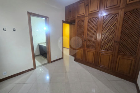 Cobertura à venda com 3 quartos, sendo 1 suíte,  em Tijuca, Rio de Janeiro, RJ