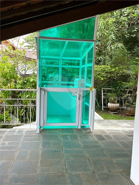 Casa à venda com 5 quartos, sendo 3 suítes, no condomínio Estância Marambaia, Vinhedo - SP