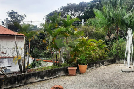Sobrado à venda com 4 quartos, sendo 2 suítes,  em Bela Aliança, São Paulo, SP