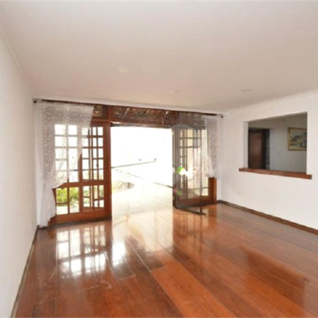 Casa à venda com 5 quartos, sendo 2 suítes, em Vila Galvão, Guarulhos, SP