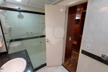 Apartamento à venda com 4 quartos, sendo 1 suíte, em Tijuca, Rio de Janeiro, RJ