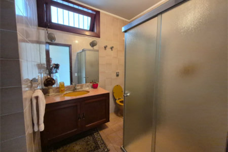 Casa de Vila à venda ou para alugar com 4 quartos, sendo 2 suítes, em Jardim Leonor, São Paulo, SP