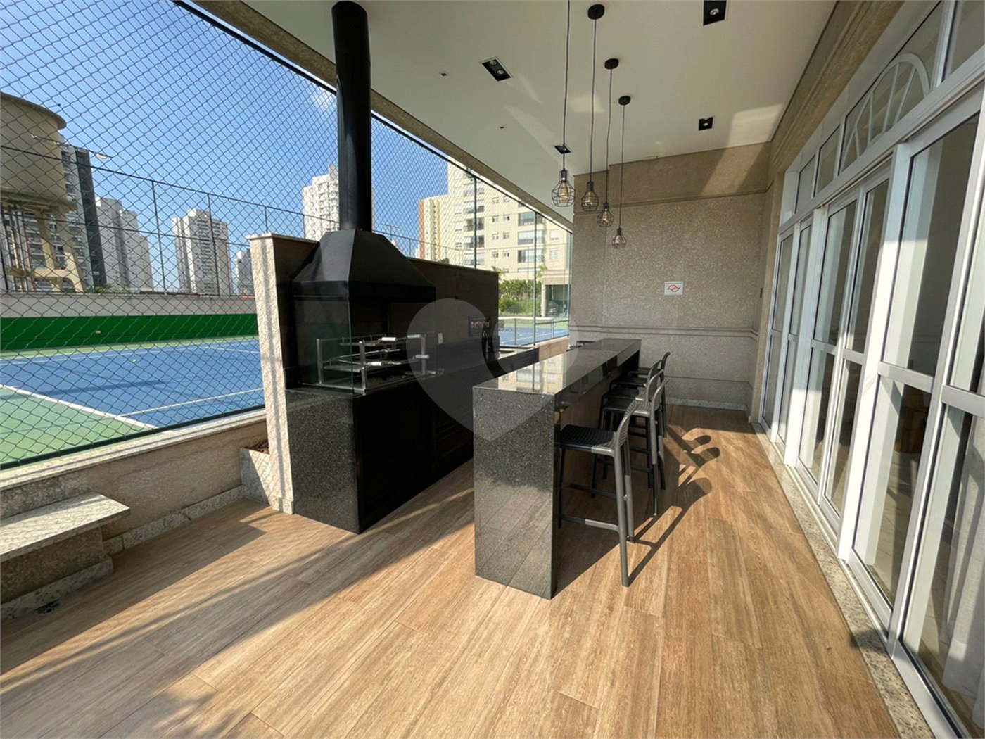 Apartamento à venda com 3 suítes em Vila Romana, São Paulo, SP