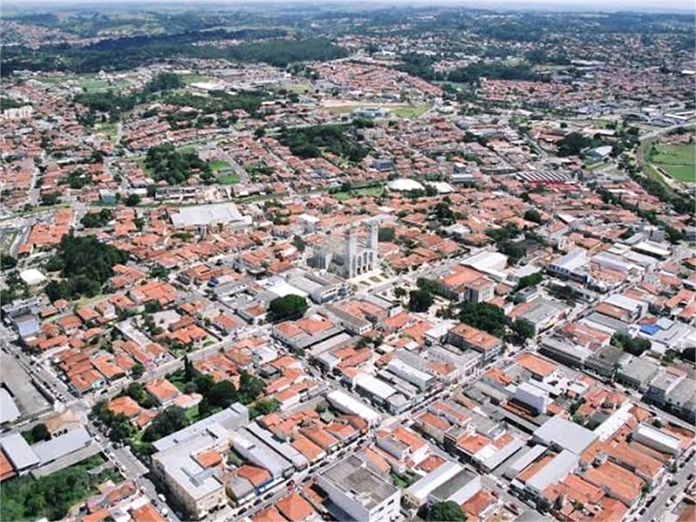 Apartamento à venda com 3 quartos, sendo 1 suíte, em Santa Claudina, Vinhedo, SP