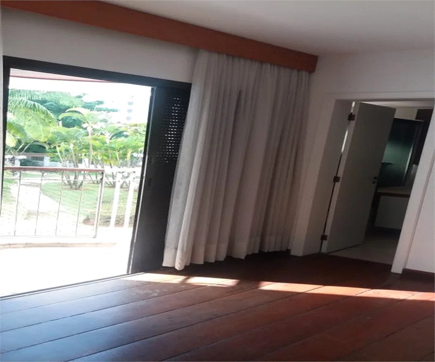Apartamento à venda com 4 quartos, sendo 3 suítes,  em Vila Andrade, São Paulo, SP
