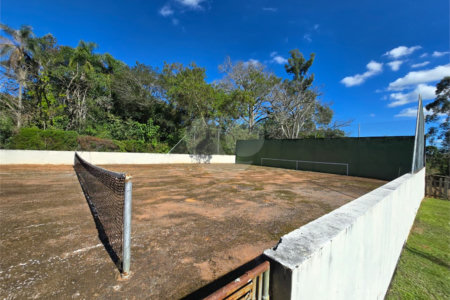 Chácara à venda com 4 quartos, sendo 1 suíte, em Cercadinho, Alambari, SP