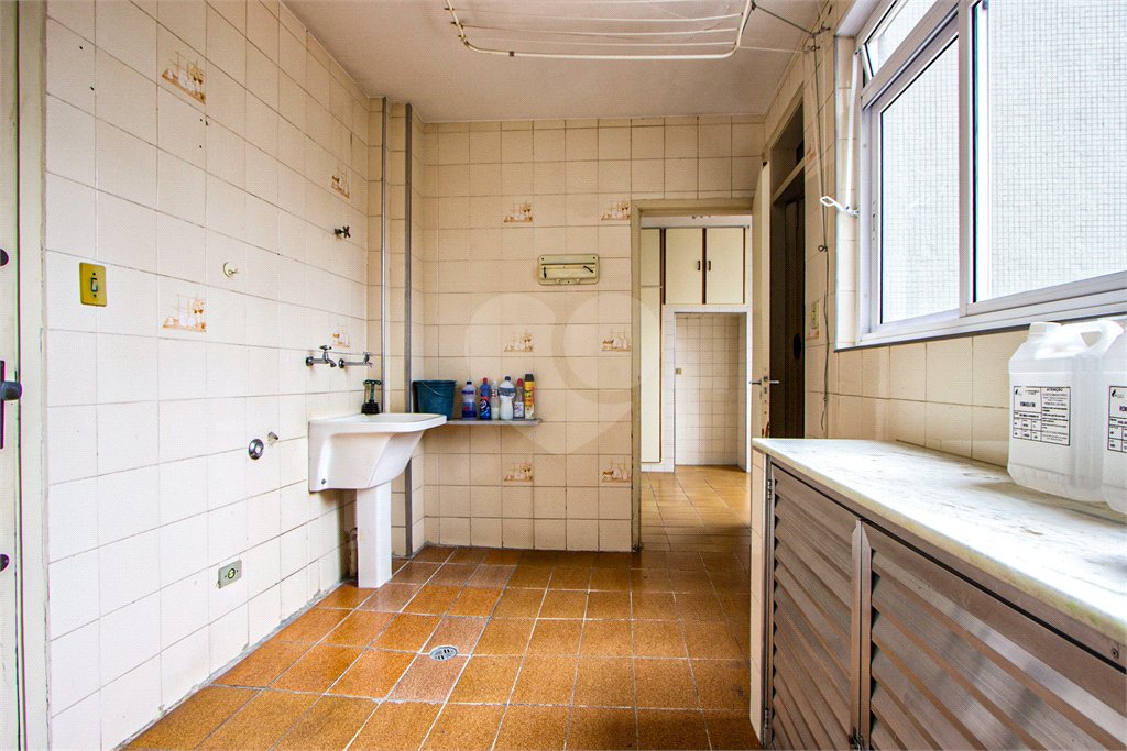 Apartamento à venda com 3 quartos, sendo 1 suíte, em Pinheiros, São Paulo, SP